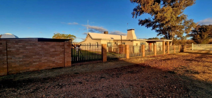 10 Bedroom Property for Sale in Olifantshoek Northern Cape